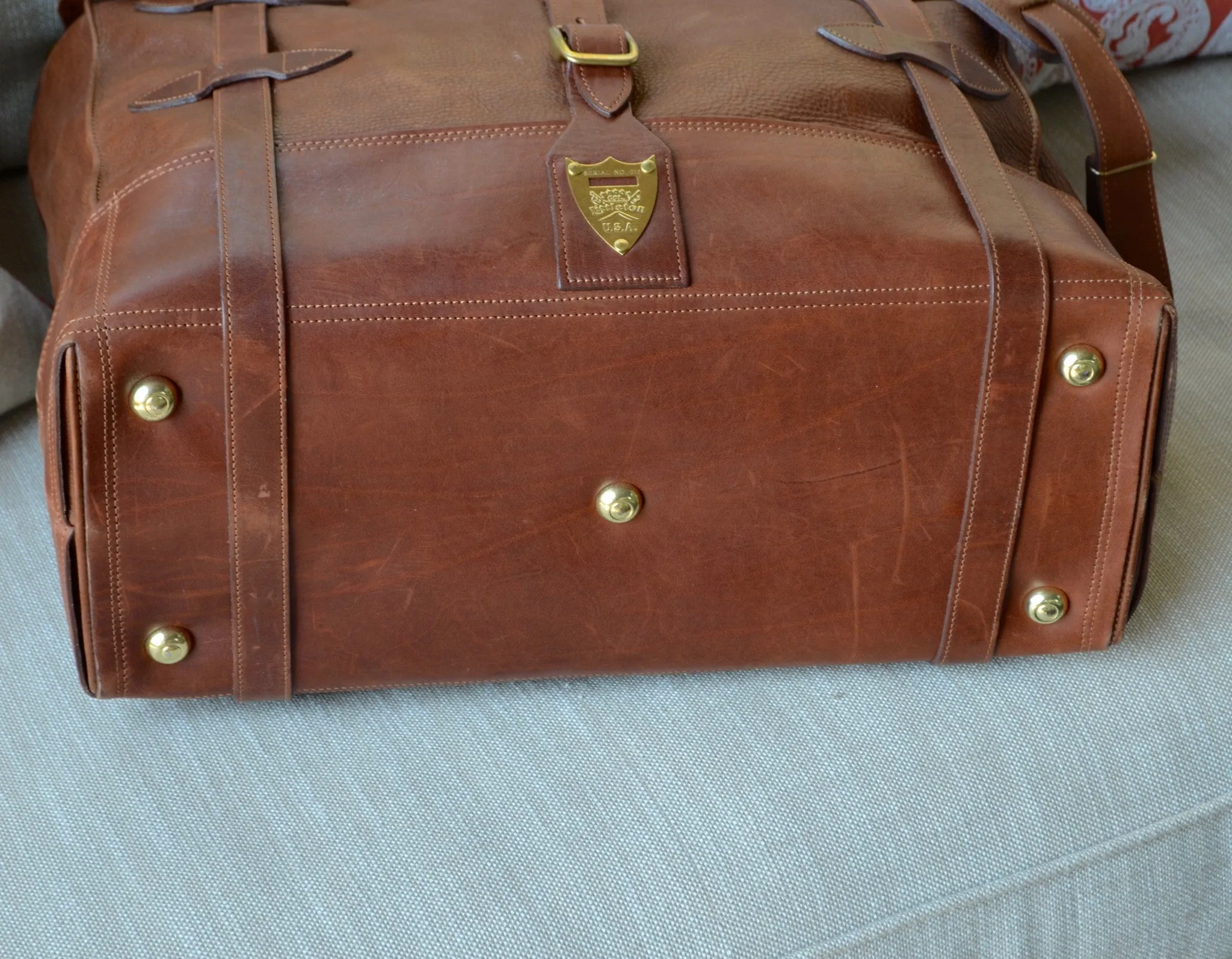 Col. Littleton No. 4 Grip Vintage Brown Leather Large Travel Shoulder Bag