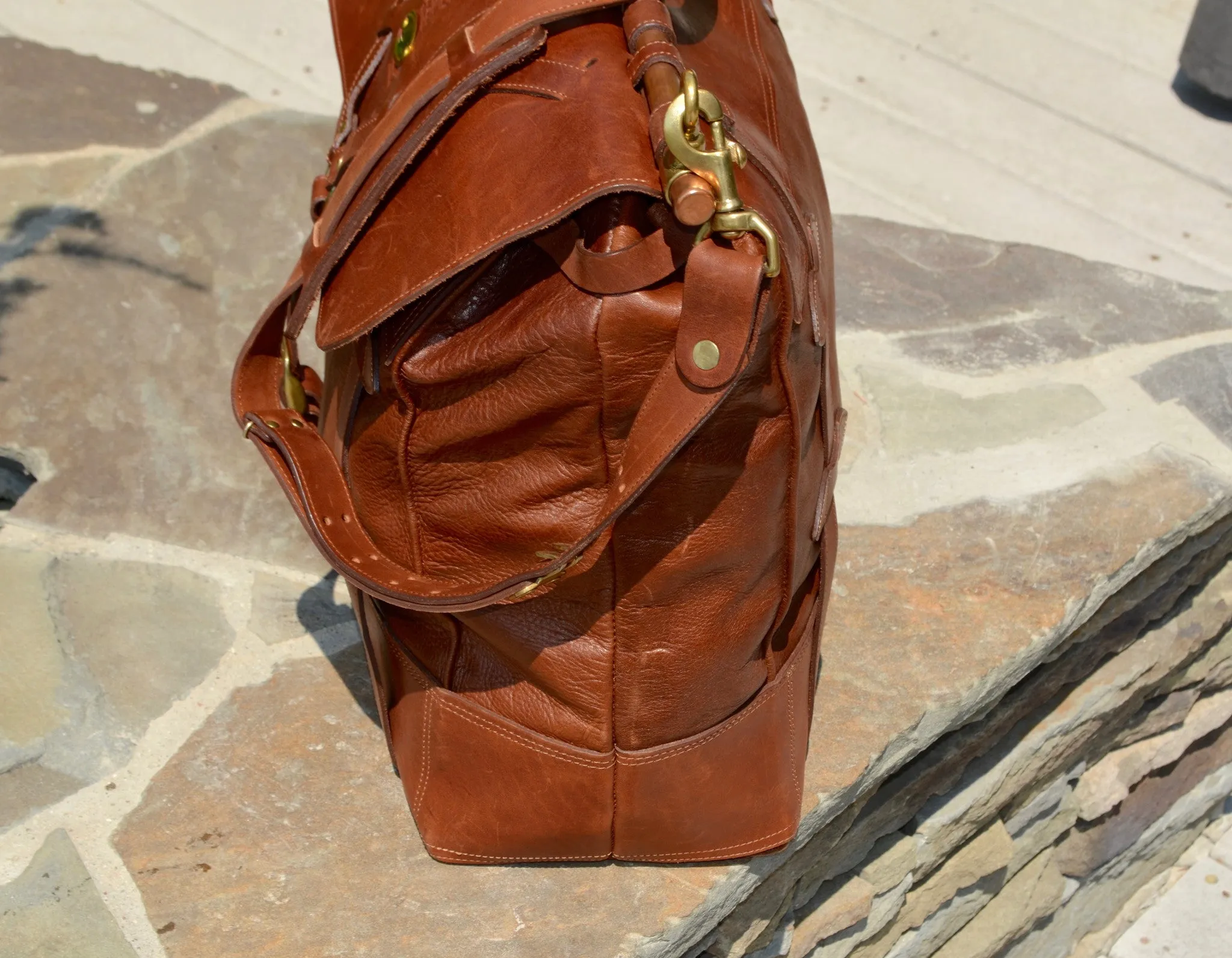 Col. Littleton No. 4 Grip Vintage Brown Leather Large Travel Shoulder Bag