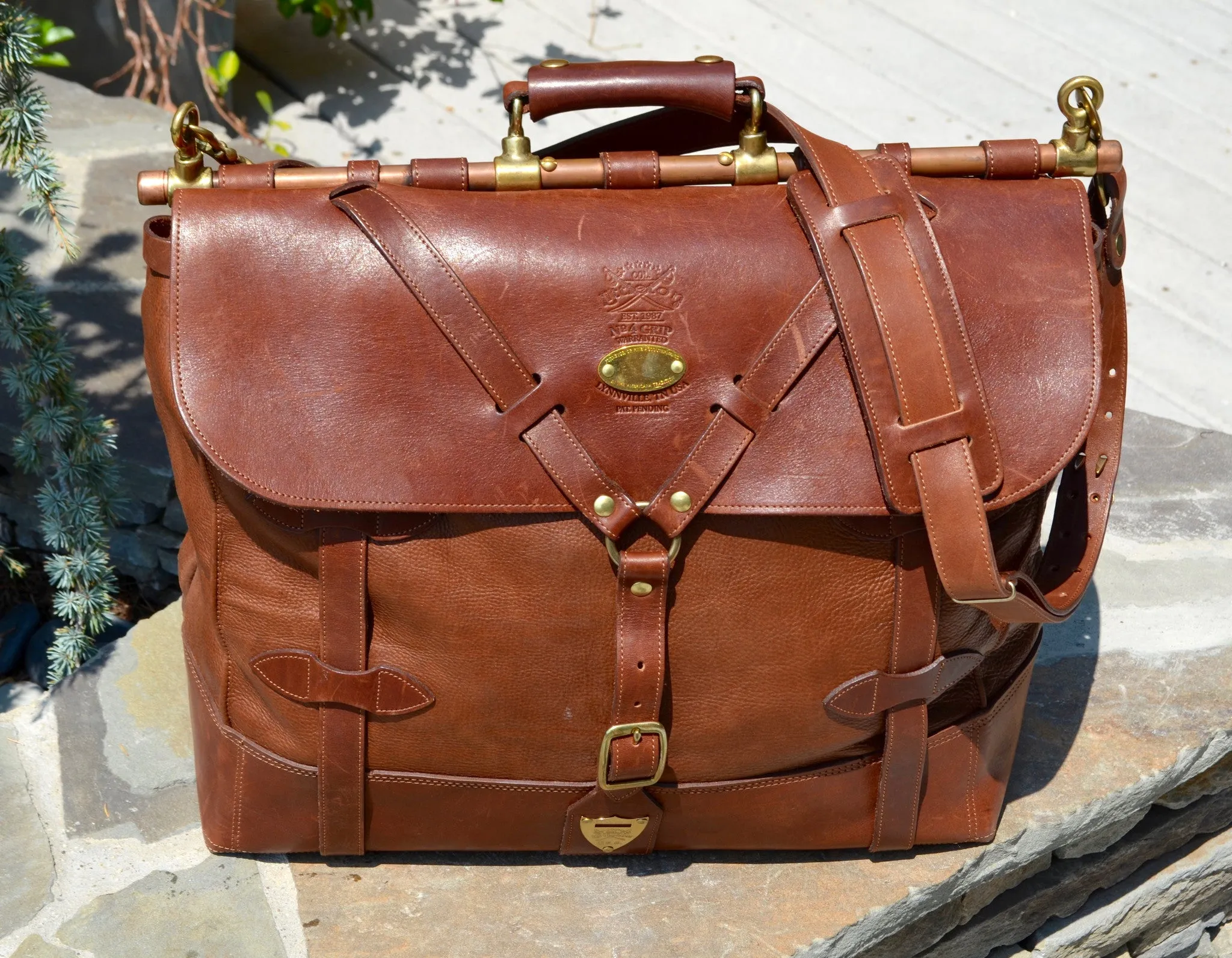 Col. Littleton No. 4 Grip Vintage Brown Leather Large Travel Shoulder Bag