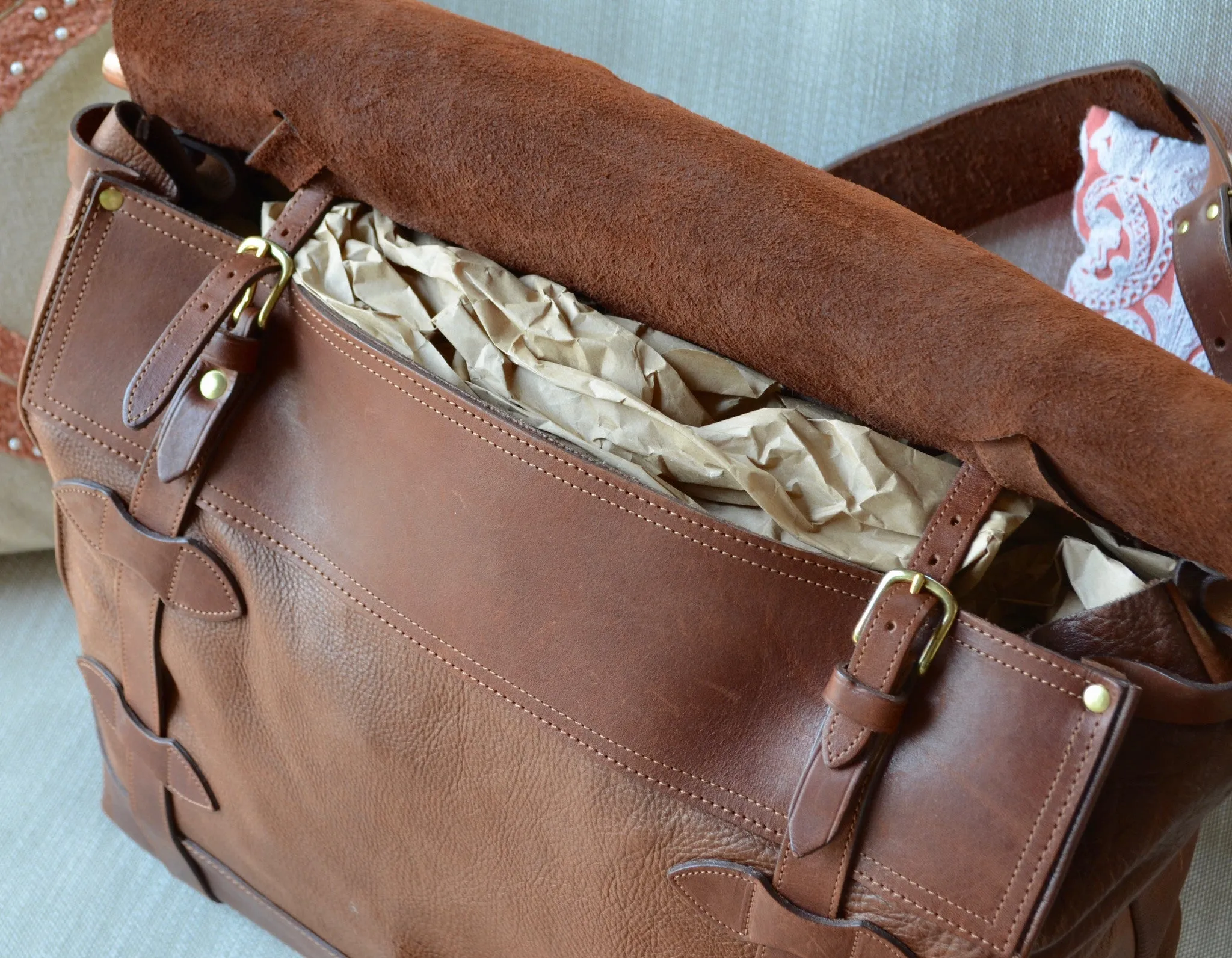 Col. Littleton No. 4 Grip Vintage Brown Leather Large Travel Shoulder Bag