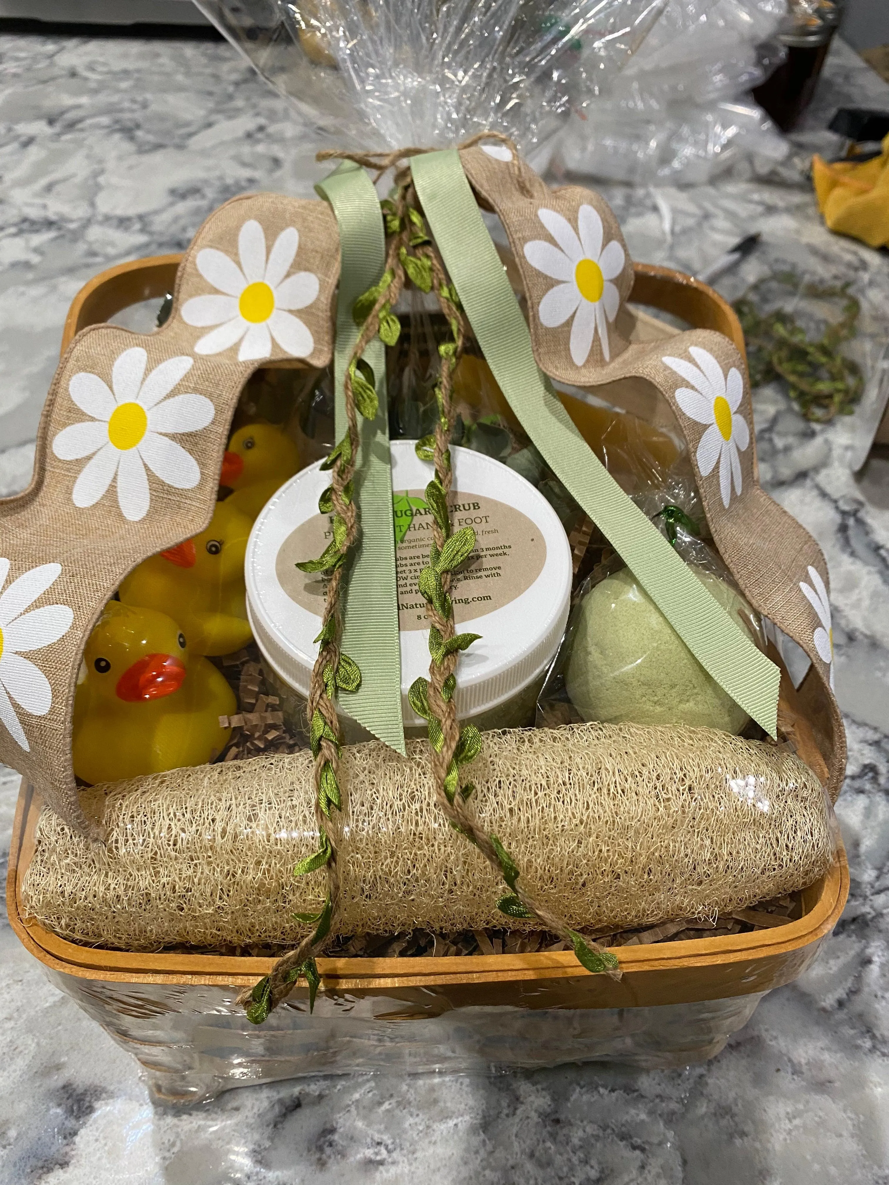 Custom Gift Basket DIY