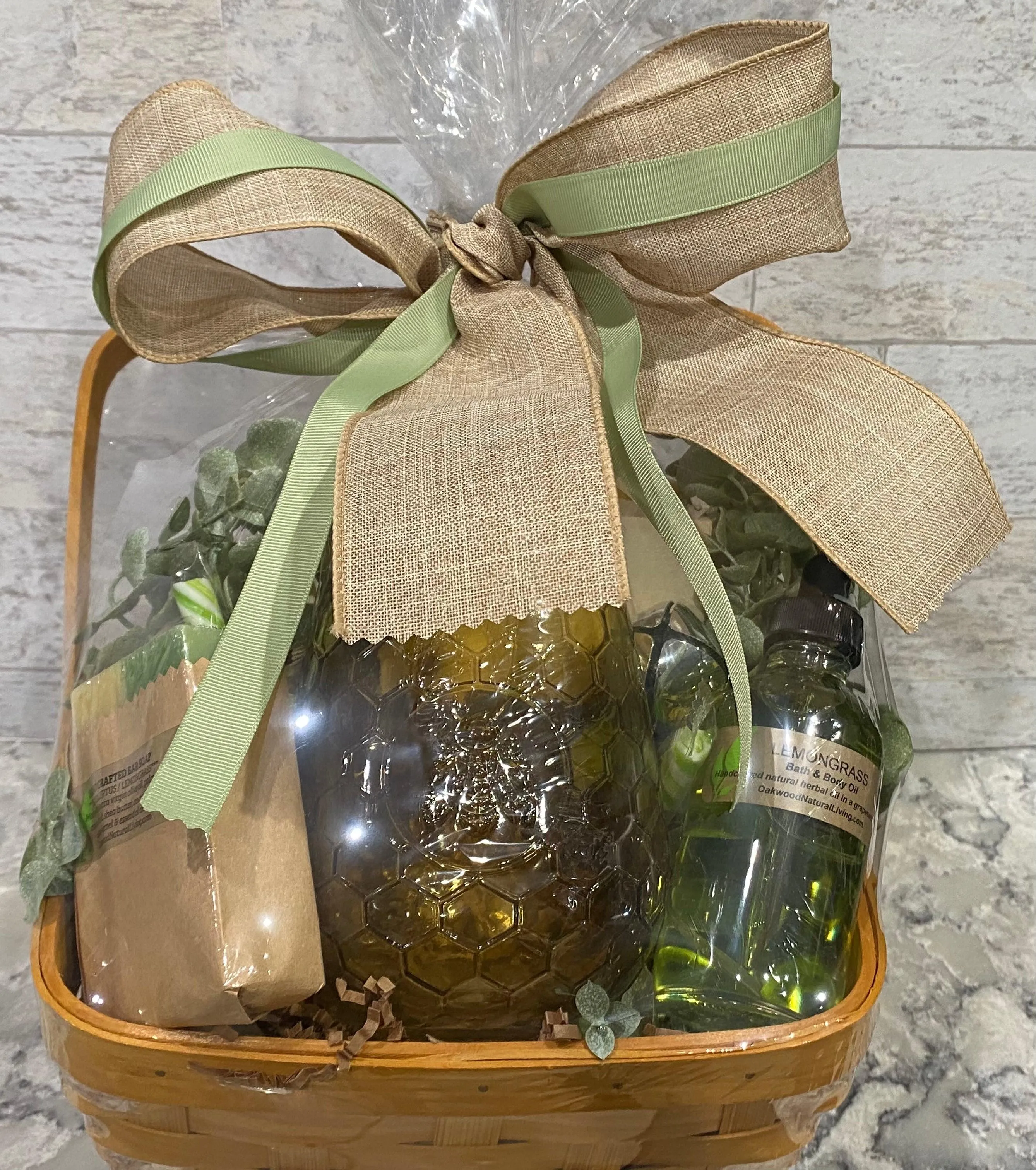Custom Gift Basket DIY