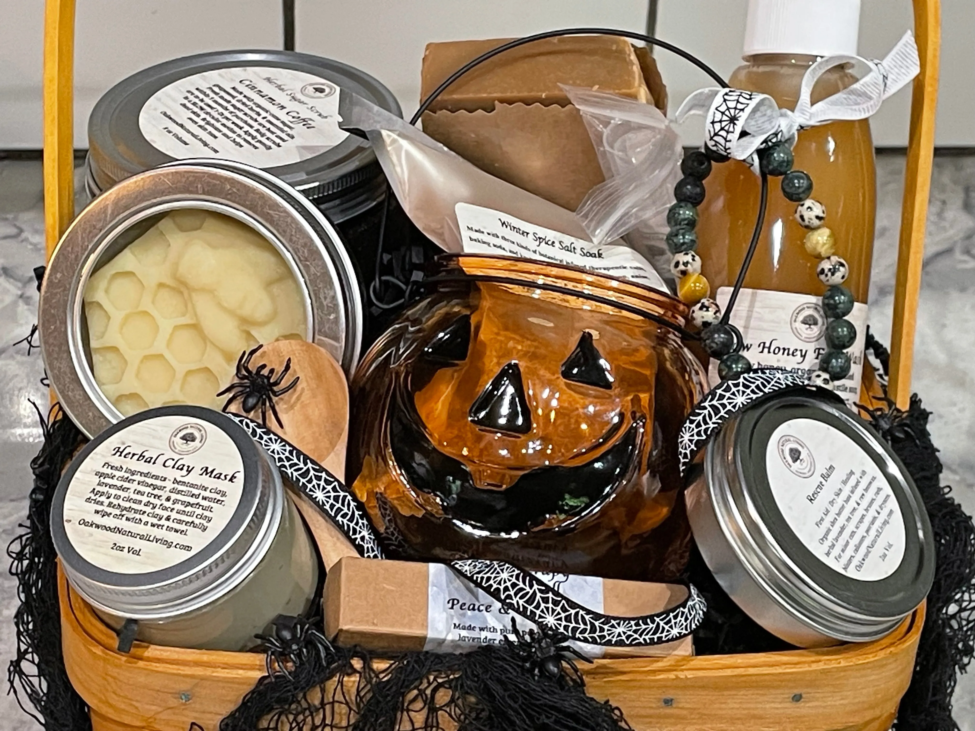 Custom Gift Basket DIY