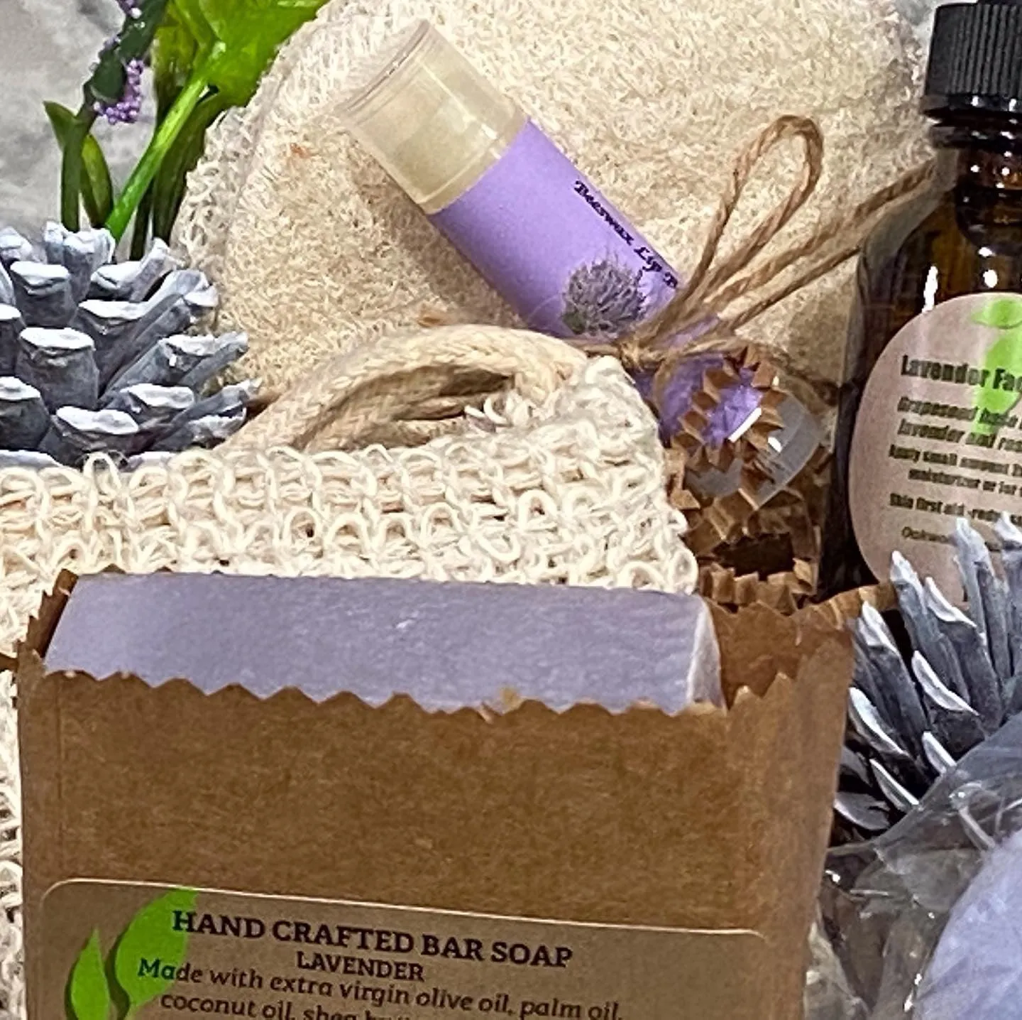 Custom Gift Basket DIY