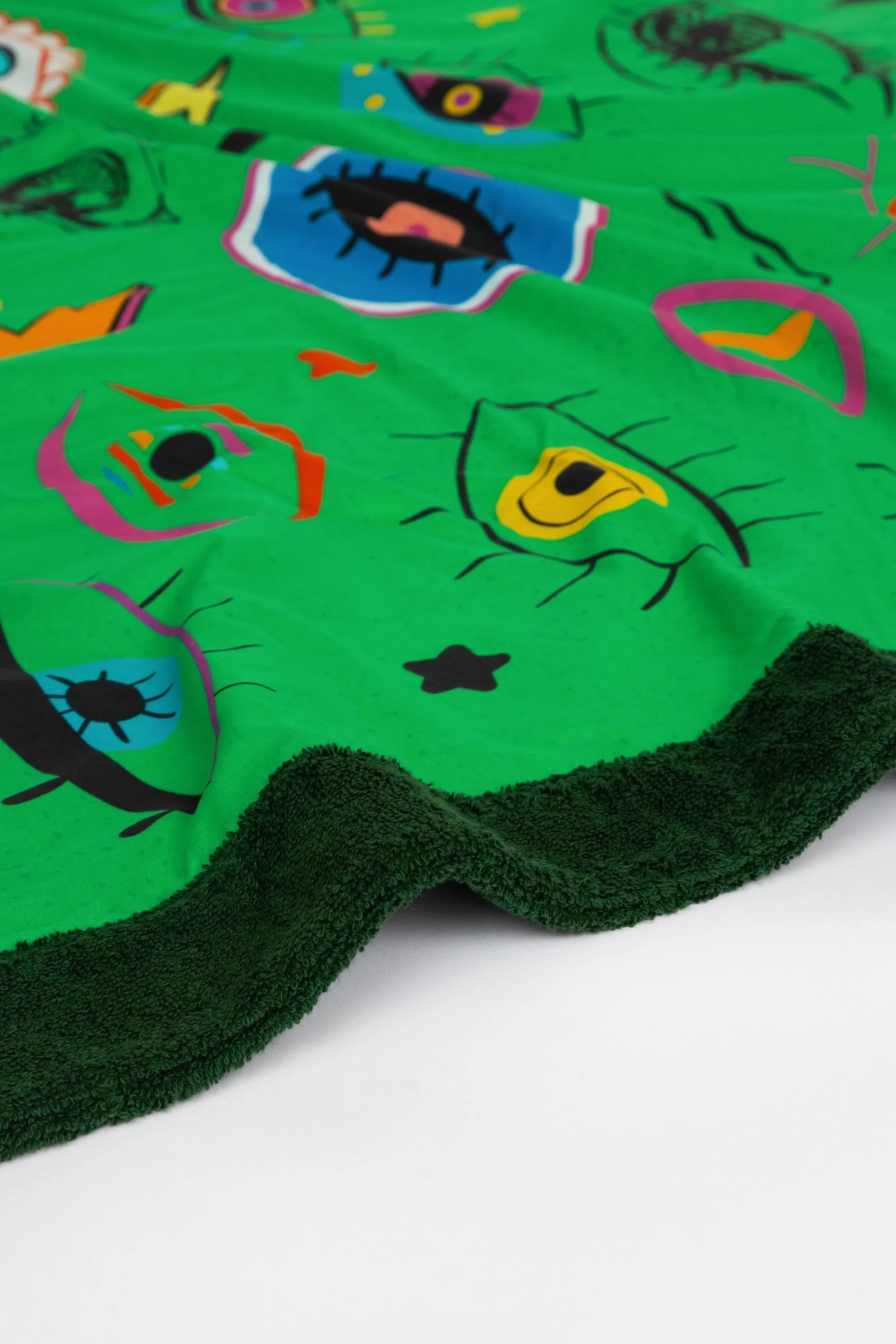 Green Eyes | Signature Beach Towel