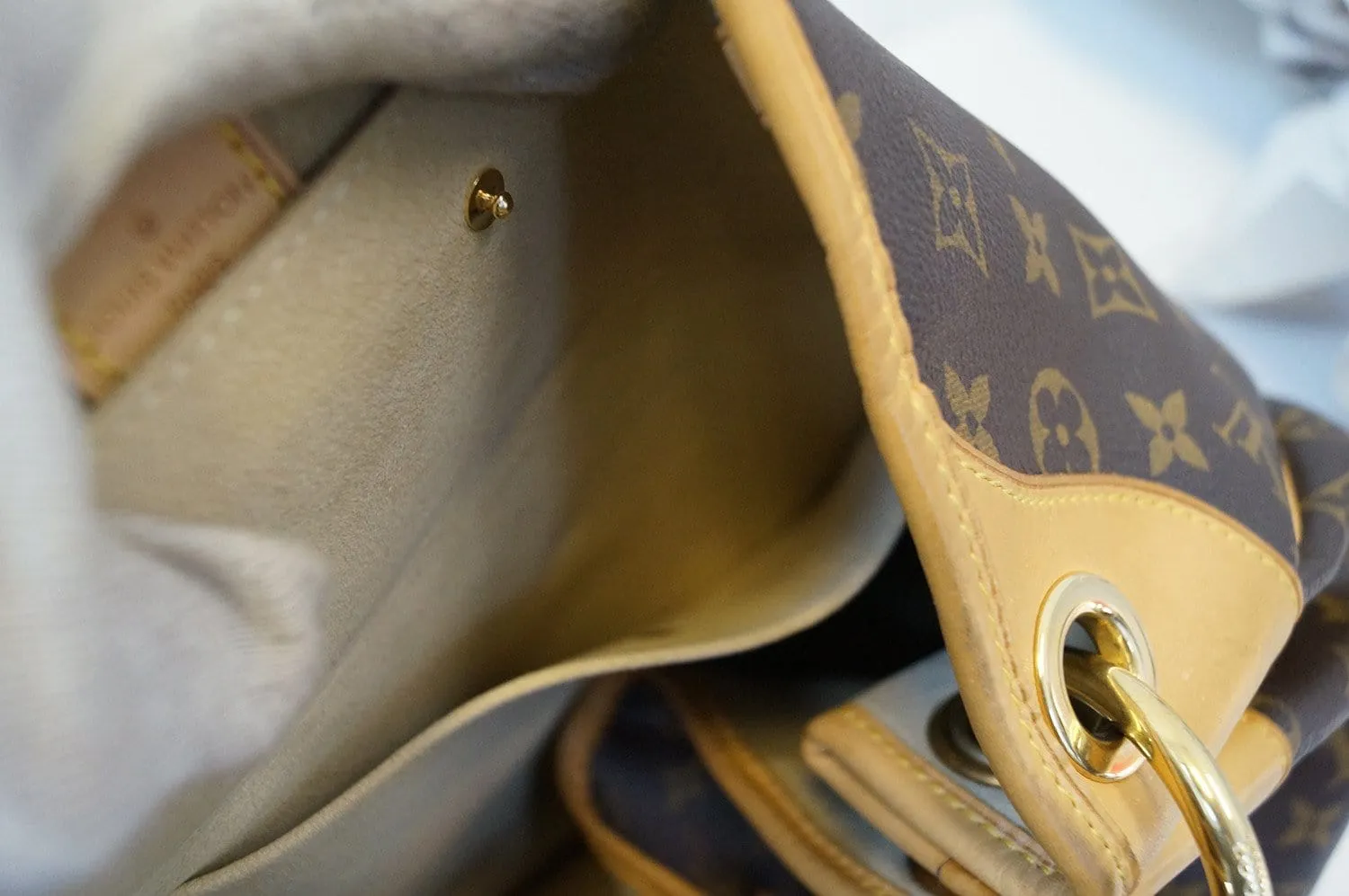 LOUIS VUITTON Monogram Galliera GM Shoulder Tote Handbag