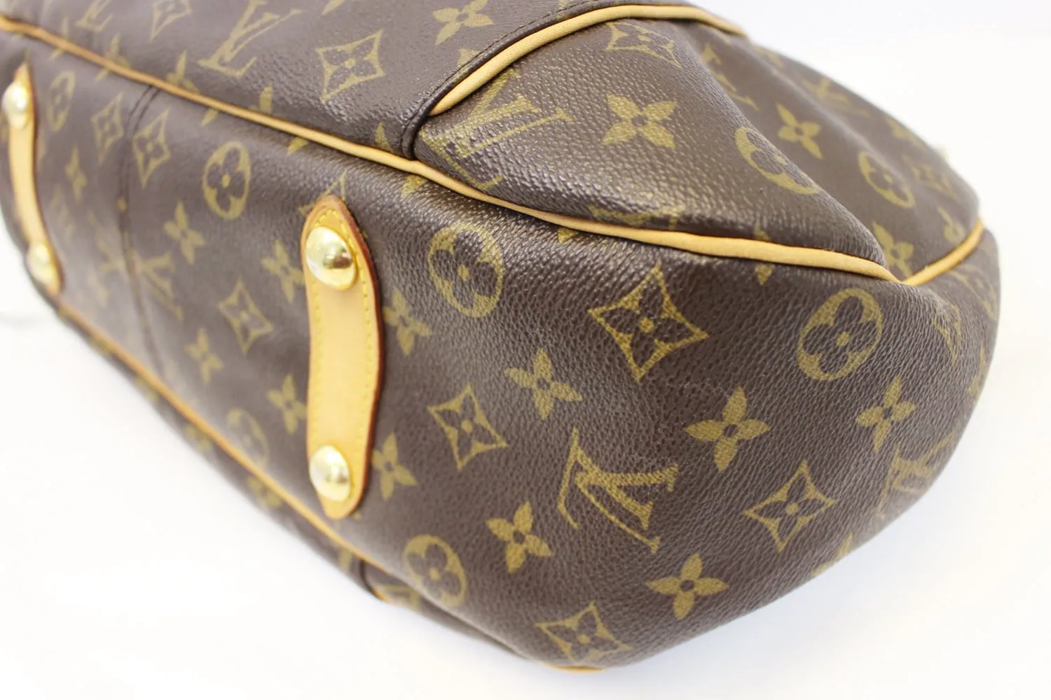 LOUIS VUITTON Monogram Galliera PM Shoulder Bag