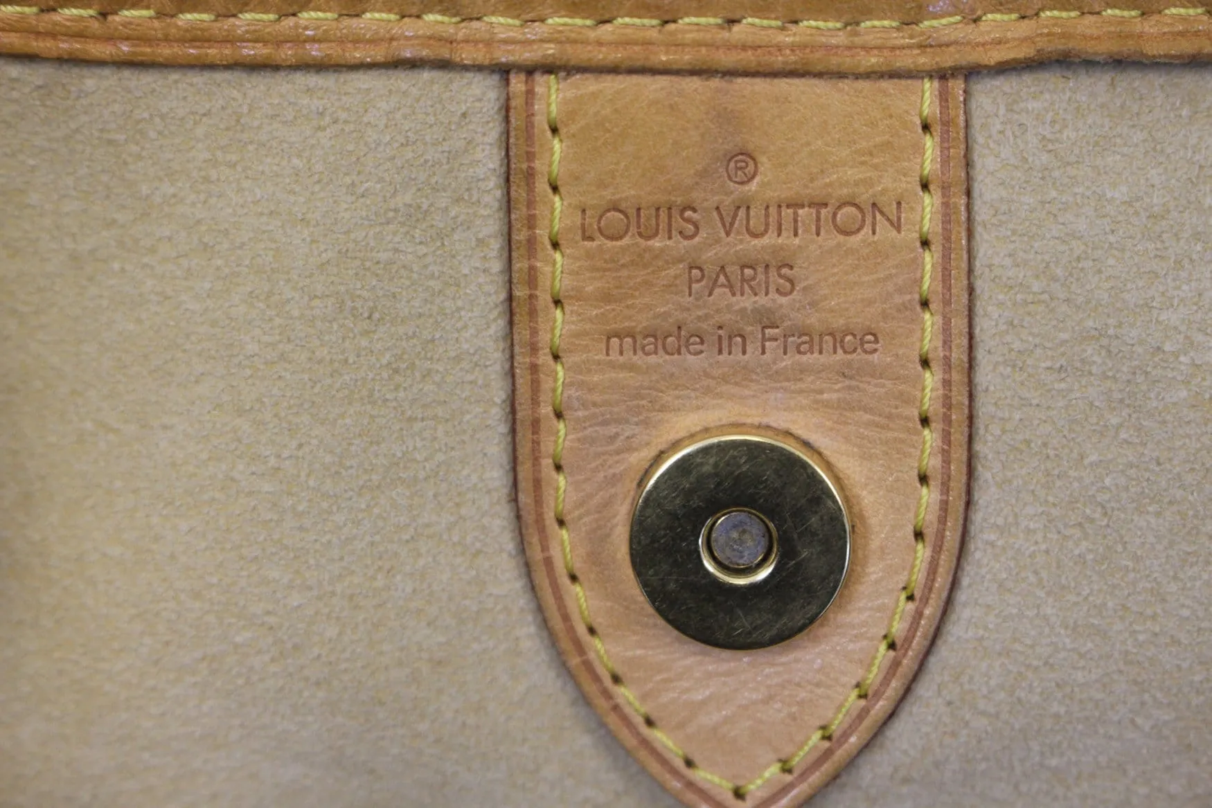LOUIS VUITTON Monogram Galliera PM Shoulder Bag