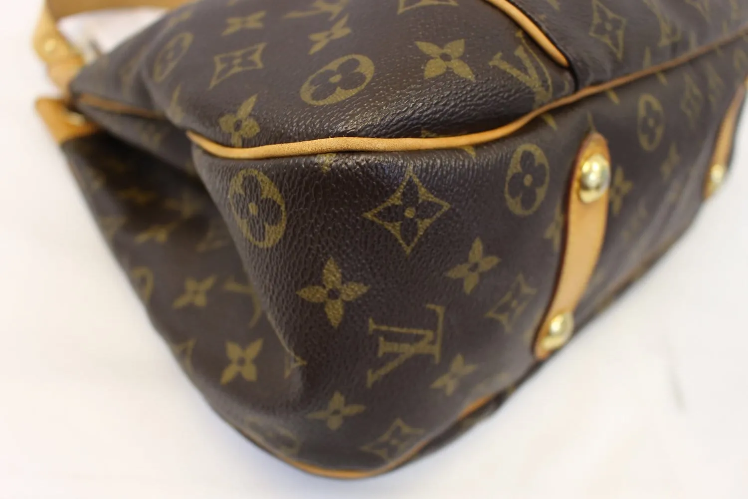 LOUIS VUITTON Monogram Galliera PM Shoulder Bag