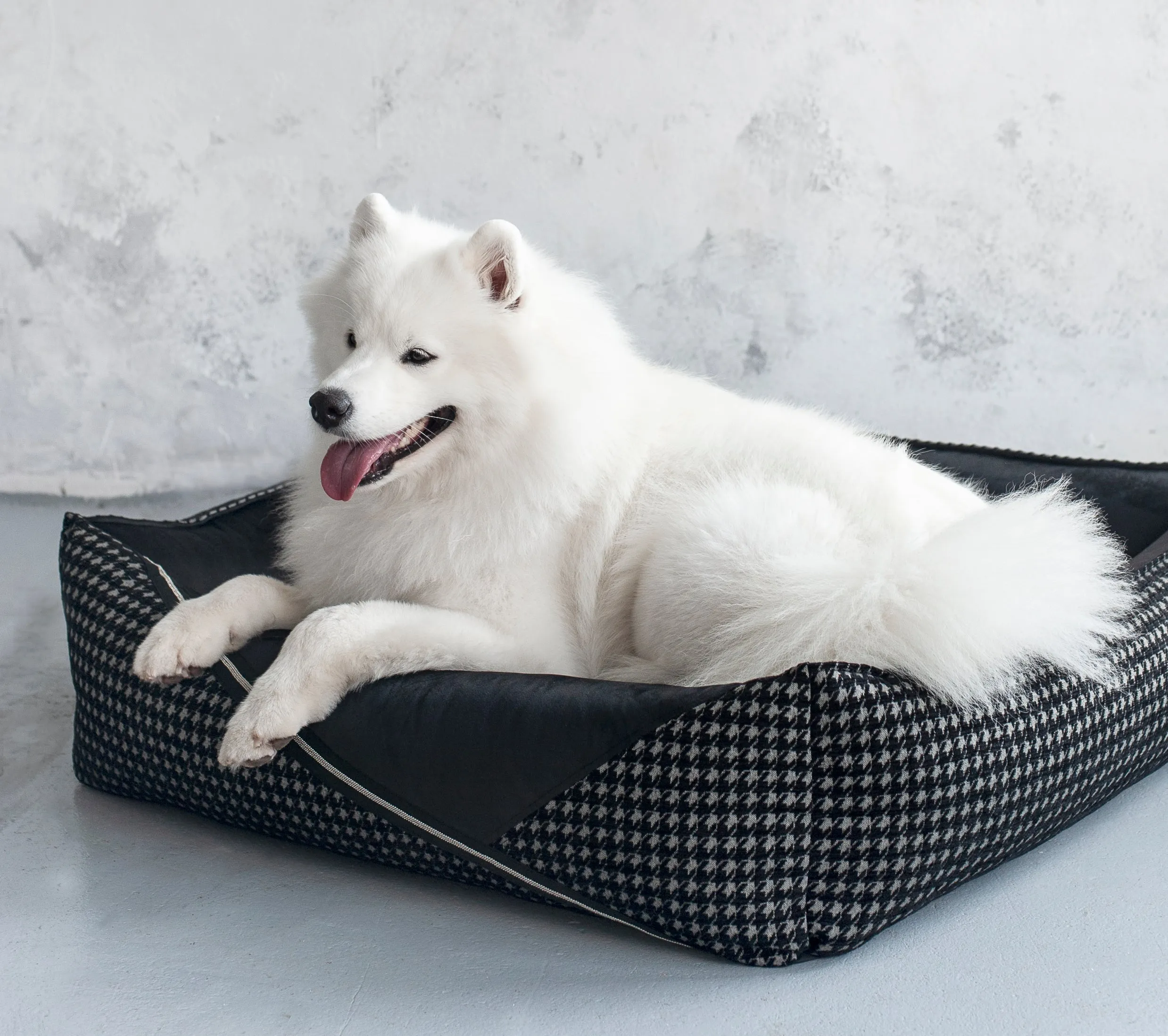 Oh Charlie Square Dog Bed Prestige Deluxe